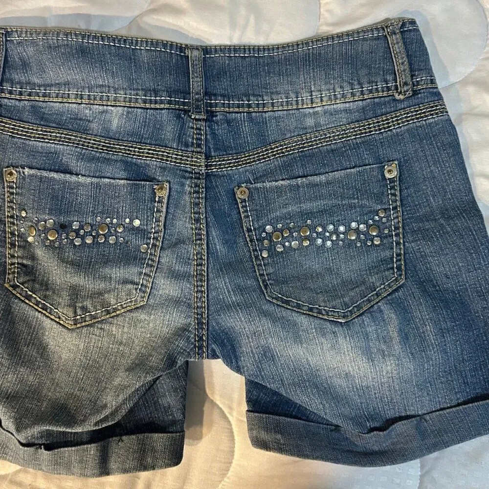 No Boundaries Denim Shorts Size 1